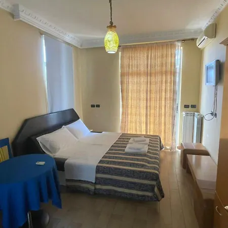 Hotel Vlora 3*