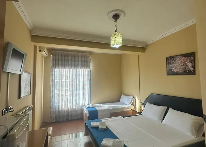 Hotel Vlora 3*